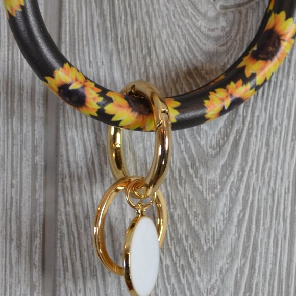 NWT Key Ring Sunflower Wristlet Keyring Bracelet - Picture 2 of 2